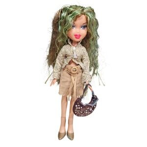 MGA Bratz Yasmin Doll Green Brown Hair Paisley Top Corduroy Skirt Purse Heel